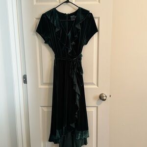 Green velvet faux wrap midi - Gabby Skye - size 14